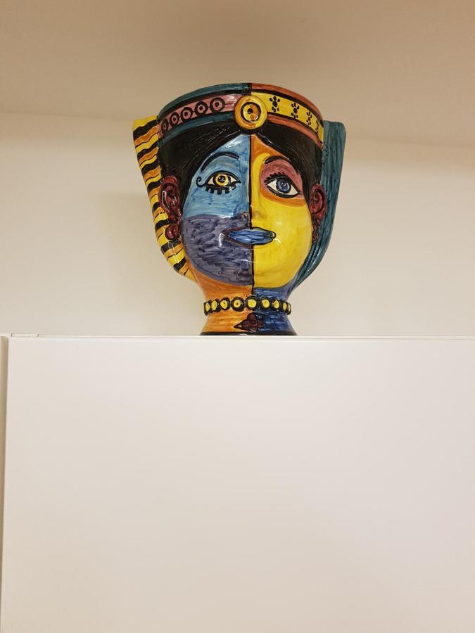 Uzeda Inn Apartment كاتانيا المظهر الخارجي الصورة