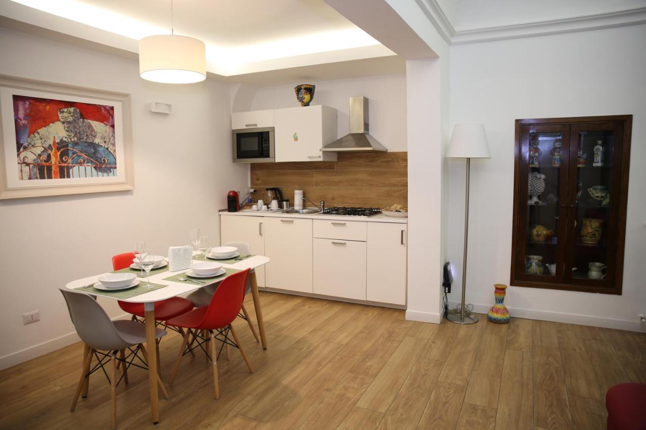 Uzeda Inn Apartment كاتانيا المظهر الخارجي الصورة
